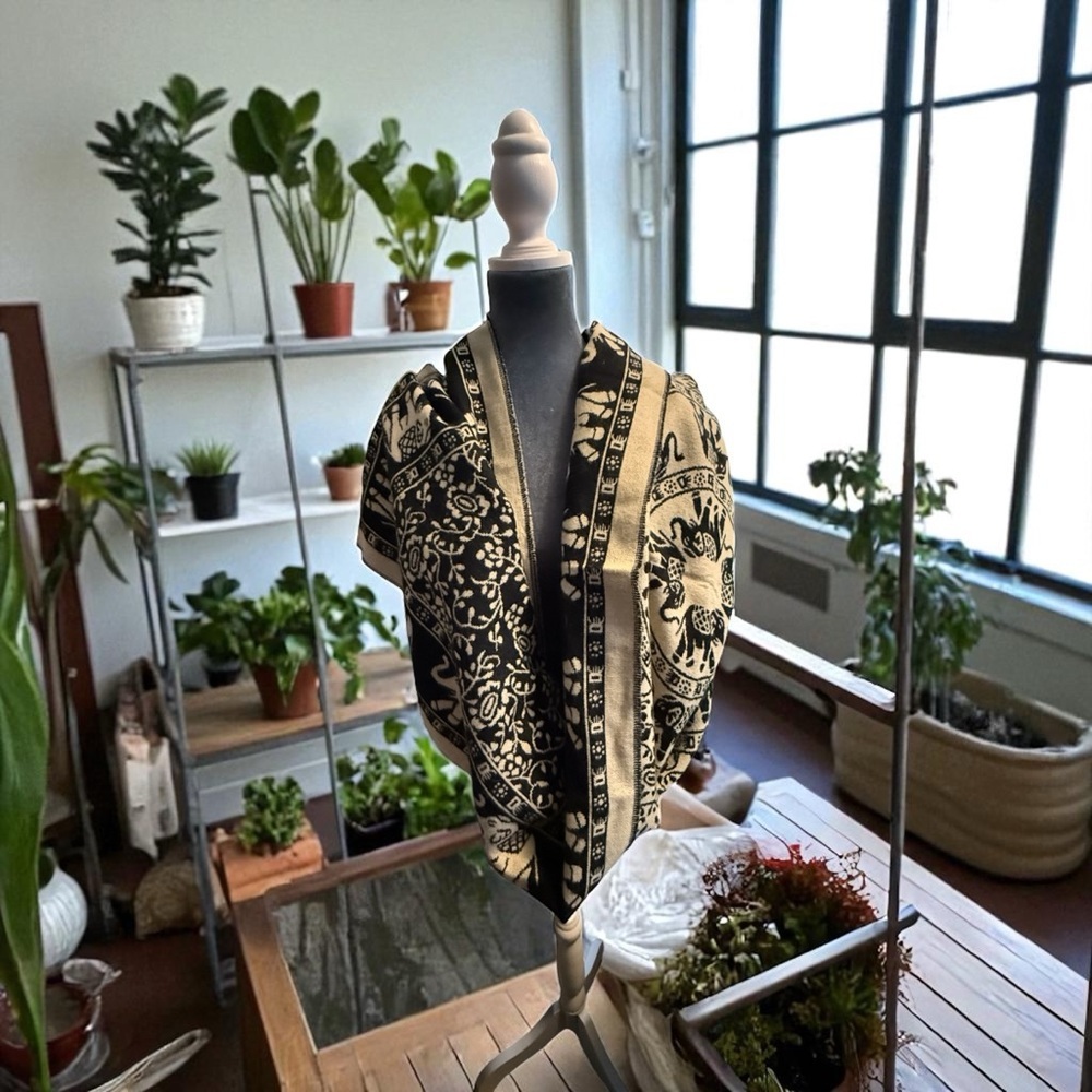 Elegant Black and Cream Infinity Reversible Elephant Scarf